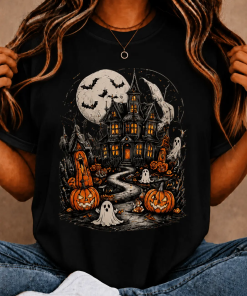 Women’s Plus Size Haunted House Graphic T-Shirt, Ghost Pumpkin Bat Moon Print Cotton Short Sleeve Tee, Casual Loose Fit Halloween Top